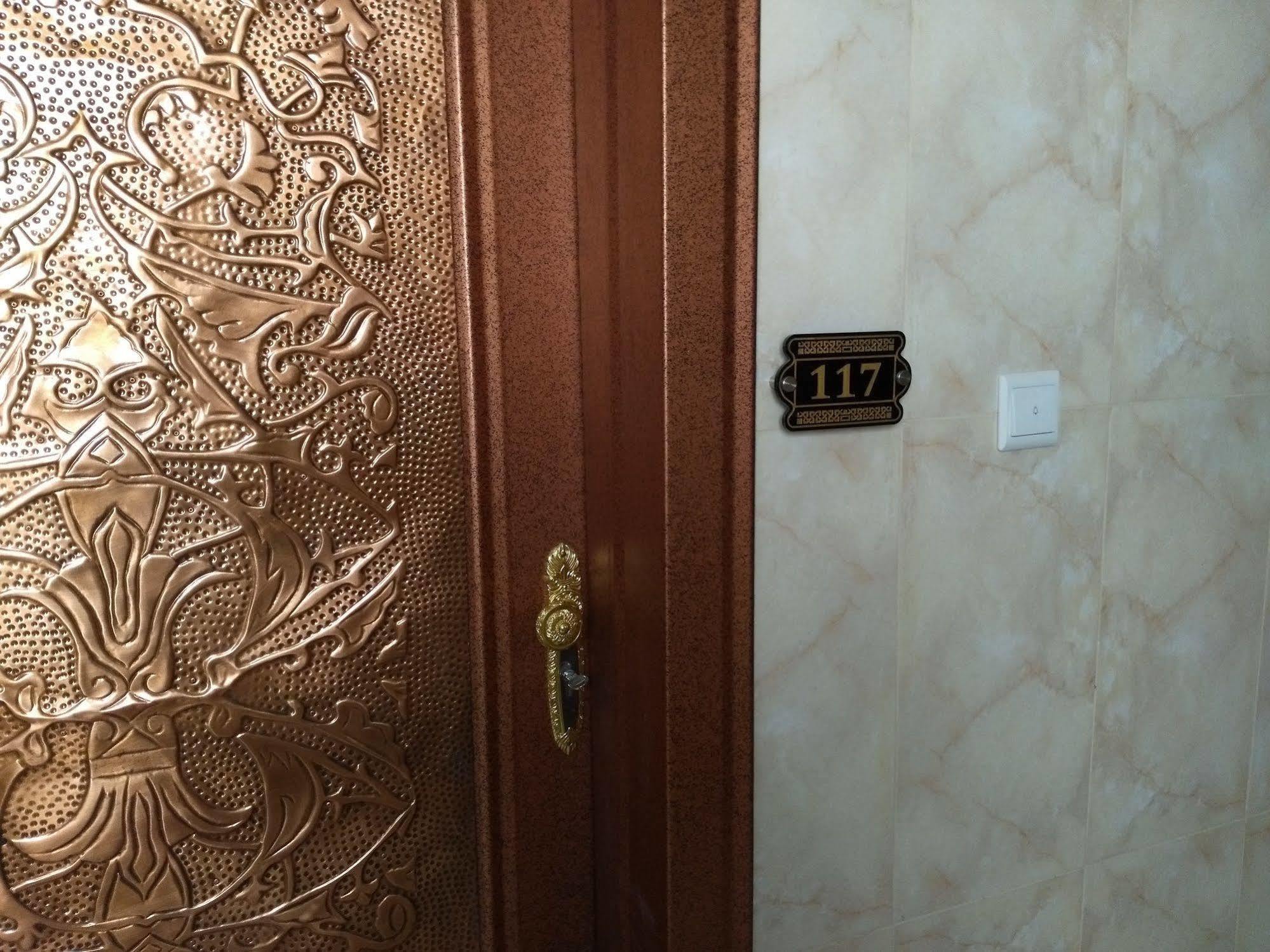 Aram Room 利雅德 外观 照片